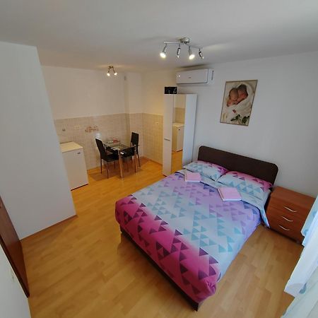 Rooms Neda Izola Exterior photo